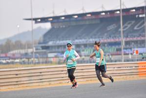 BIB: 0233
                            <button type="button" onclick="openModal(10478927)" class="btn btn-primary btn-sm float-right btn-popup" data-toggle="modal" data-target=".modal-high-quality">
                        <i class="fas fa-shopping-cart"></i> Add to Cart
                    </button>
                                            <button type="button" onclick="isThisMe(10478927, true)" class="btn btn-success btn-sm float-right btn-popup btn-isme hidden" data-toggle="tooltip" data-placement="bottom" title="นี่คือรูปของคุณใช่ไหม คลิกที่นี่เพื่อเอาเข้าอัลบั้ม">
                        <i class="fas fa-plus"></i> Add to album
                    </button>
                    <button type="button" onclick="isThisMe(10478927, false)" class="btn btn-warning btn-sm float-right btn-popup btn-isnotme hidden">
                        <i class="fas fa-ban"></i> Remove from album
                    </button>