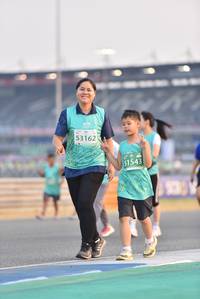 BIB: 53162, 51543
                            <button type="button" onclick="openModal(10478045)" class="btn btn-primary btn-sm float-right btn-popup" data-toggle="modal" data-target=".modal-high-quality">
                        <i class="fas fa-shopping-cart"></i> Add to Cart
                    </button>
                                            <button type="button" onclick="isThisMe(10478045, true)" class="btn btn-success btn-sm float-right btn-popup btn-isme hidden" data-toggle="tooltip" data-placement="bottom" title="นี่คือรูปของคุณใช่ไหม คลิกที่นี่เพื่อเอาเข้าอัลบั้ม">
                        <i class="fas fa-plus"></i> Add to album
                    </button>
                    <button type="button" onclick="isThisMe(10478045, false)" class="btn btn-warning btn-sm float-right btn-popup btn-isnotme hidden">
                        <i class="fas fa-ban"></i> Remove from album
                    </button>