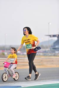 BIB: 50299, 050
                            <button type="button" onclick="openModal(10479234)" class="btn btn-primary btn-sm float-right btn-popup" data-toggle="modal" data-target=".modal-high-quality">
                        <i class="fas fa-shopping-cart"></i> Add to Cart
                    </button>
                                            <button type="button" onclick="isThisMe(10479234, true)" class="btn btn-success btn-sm float-right btn-popup btn-isme hidden" data-toggle="tooltip" data-placement="bottom" title="นี่คือรูปของคุณใช่ไหม คลิกที่นี่เพื่อเอาเข้าอัลบั้ม">
                        <i class="fas fa-plus"></i> Add to album
                    </button>
                    <button type="button" onclick="isThisMe(10479234, false)" class="btn btn-warning btn-sm float-right btn-popup btn-isnotme hidden">
                        <i class="fas fa-ban"></i> Remove from album
                    </button>