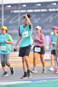 BIB: 52844, 53033
                            <button type="button" onclick="openModal(10455495)" class="btn btn-primary btn-sm float-right btn-popup" data-toggle="modal" data-target=".modal-high-quality">
                        <i class="fas fa-shopping-cart"></i> Add to Cart
                    </button>
                                            <button type="button" onclick="isThisMe(10455495, true)" class="btn btn-success btn-sm float-right btn-popup btn-isme hidden" data-toggle="tooltip" data-placement="bottom" title="นี่คือรูปของคุณใช่ไหม คลิกที่นี่เพื่อเอาเข้าอัลบั้ม">
                        <i class="fas fa-plus"></i> Add to album
                    </button>
                    <button type="button" onclick="isThisMe(10455495, false)" class="btn btn-warning btn-sm float-right btn-popup btn-isnotme hidden">
                        <i class="fas fa-ban"></i> Remove from album
                    </button>