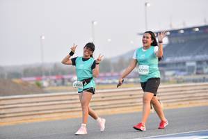 BIB: 52999, 53000
                            <button type="button" onclick="openModal(10479510)" class="btn btn-primary btn-sm float-right btn-popup" data-toggle="modal" data-target=".modal-high-quality">
                        <i class="fas fa-shopping-cart"></i> Add to Cart
                    </button>
                                            <button type="button" onclick="isThisMe(10479510, true)" class="btn btn-success btn-sm float-right btn-popup btn-isme hidden" data-toggle="tooltip" data-placement="bottom" title="นี่คือรูปของคุณใช่ไหม คลิกที่นี่เพื่อเอาเข้าอัลบั้ม">
                        <i class="fas fa-plus"></i> Add to album
                    </button>
                    <button type="button" onclick="isThisMe(10479510, false)" class="btn btn-warning btn-sm float-right btn-popup btn-isnotme hidden">
                        <i class="fas fa-ban"></i> Remove from album
                    </button>