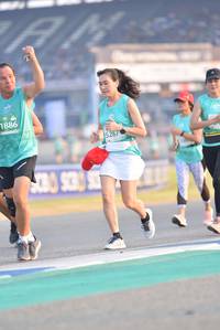 BIB: 1886, 5287
                            <button type="button" onclick="openModal(10451577)" class="btn btn-primary btn-sm float-right btn-popup" data-toggle="modal" data-target=".modal-high-quality">
                        <i class="fas fa-shopping-cart"></i> Add to Cart
                    </button>
                                            <button type="button" onclick="isThisMe(10451577, true)" class="btn btn-success btn-sm float-right btn-popup btn-isme hidden" data-toggle="tooltip" data-placement="bottom" title="นี่คือรูปของคุณใช่ไหม คลิกที่นี่เพื่อเอาเข้าอัลบั้ม">
                        <i class="fas fa-plus"></i> Add to album
                    </button>
                    <button type="button" onclick="isThisMe(10451577, false)" class="btn btn-warning btn-sm float-right btn-popup btn-isnotme hidden">
                        <i class="fas fa-ban"></i> Remove from album
                    </button>