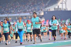 BIB: 53359, 52674, 51196
                            <button type="button" onclick="openModal(10473876)" class="btn btn-primary btn-sm float-right btn-popup" data-toggle="modal" data-target=".modal-high-quality">
                        <i class="fas fa-shopping-cart"></i> Add to Cart
                    </button>
                                            <button type="button" onclick="isThisMe(10473876, true)" class="btn btn-success btn-sm float-right btn-popup btn-isme hidden" data-toggle="tooltip" data-placement="bottom" title="นี่คือรูปของคุณใช่ไหม คลิกที่นี่เพื่อเอาเข้าอัลบั้ม">
                        <i class="fas fa-plus"></i> Add to album
                    </button>
                    <button type="button" onclick="isThisMe(10473876, false)" class="btn btn-warning btn-sm float-right btn-popup btn-isnotme hidden">
                        <i class="fas fa-ban"></i> Remove from album
                    </button>