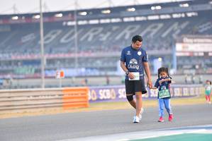 BIB: 50383
                            <button type="button" onclick="openModal(10480276)" class="btn btn-primary btn-sm float-right btn-popup" data-toggle="modal" data-target=".modal-high-quality">
                        <i class="fas fa-shopping-cart"></i> Add to Cart
                    </button>
                                            <button type="button" onclick="isThisMe(10480276, true)" class="btn btn-success btn-sm float-right btn-popup btn-isme hidden" data-toggle="tooltip" data-placement="bottom" title="นี่คือรูปของคุณใช่ไหม คลิกที่นี่เพื่อเอาเข้าอัลบั้ม">
                        <i class="fas fa-plus"></i> Add to album
                    </button>
                    <button type="button" onclick="isThisMe(10480276, false)" class="btn btn-warning btn-sm float-right btn-popup btn-isnotme hidden">
                        <i class="fas fa-ban"></i> Remove from album
                    </button>