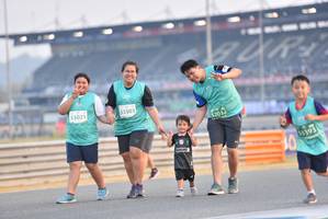 BIB: 53021, 53303, 52032, 53393, 
                            <button type="button" onclick="openModal(10480484)" class="btn btn-primary btn-sm float-right btn-popup" data-toggle="modal" data-target=".modal-high-quality">
                        <i class="fas fa-shopping-cart"></i> Add to Cart
                    </button>
                                            <button type="button" onclick="isThisMe(10480484, true)" class="btn btn-success btn-sm float-right btn-popup btn-isme hidden" data-toggle="tooltip" data-placement="bottom" title="นี่คือรูปของคุณใช่ไหม คลิกที่นี่เพื่อเอาเข้าอัลบั้ม">
                        <i class="fas fa-plus"></i> Add to album
                    </button>
                    <button type="button" onclick="isThisMe(10480484, false)" class="btn btn-warning btn-sm float-right btn-popup btn-isnotme hidden">
                        <i class="fas fa-ban"></i> Remove from album
                    </button>