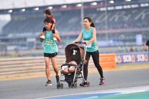 BIB: 51639
                            <button type="button" onclick="openModal(10480166)" class="btn btn-primary btn-sm float-right btn-popup" data-toggle="modal" data-target=".modal-high-quality">
                        <i class="fas fa-shopping-cart"></i> Add to Cart
                    </button>
                                            <button type="button" onclick="isThisMe(10480166, true)" class="btn btn-success btn-sm float-right btn-popup btn-isme hidden" data-toggle="tooltip" data-placement="bottom" title="นี่คือรูปของคุณใช่ไหม คลิกที่นี่เพื่อเอาเข้าอัลบั้ม">
                        <i class="fas fa-plus"></i> Add to album
                    </button>
                    <button type="button" onclick="isThisMe(10480166, false)" class="btn btn-warning btn-sm float-right btn-popup btn-isnotme hidden">
                        <i class="fas fa-ban"></i> Remove from album
                    </button>