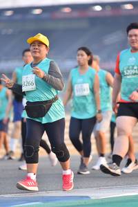 BIB: 52094, 3266
                            <button type="button" onclick="openModal(10473766)" class="btn btn-primary btn-sm float-right btn-popup" data-toggle="modal" data-target=".modal-high-quality">
                        <i class="fas fa-shopping-cart"></i> Add to Cart
                    </button>
                                            <button type="button" onclick="isThisMe(10473766, true)" class="btn btn-success btn-sm float-right btn-popup btn-isme hidden" data-toggle="tooltip" data-placement="bottom" title="นี่คือรูปของคุณใช่ไหม คลิกที่นี่เพื่อเอาเข้าอัลบั้ม">
                        <i class="fas fa-plus"></i> Add to album
                    </button>
                    <button type="button" onclick="isThisMe(10473766, false)" class="btn btn-warning btn-sm float-right btn-popup btn-isnotme hidden">
                        <i class="fas fa-ban"></i> Remove from album
                    </button>