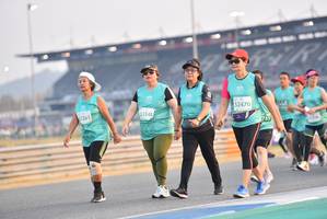 BIB: 52470, 53348, 1261
                            <button type="button" onclick="openModal(10477744)" class="btn btn-primary btn-sm float-right btn-popup" data-toggle="modal" data-target=".modal-high-quality">
                        <i class="fas fa-shopping-cart"></i> Add to Cart
                    </button>
                                            <button type="button" onclick="isThisMe(10477744, true)" class="btn btn-success btn-sm float-right btn-popup btn-isme hidden" data-toggle="tooltip" data-placement="bottom" title="นี่คือรูปของคุณใช่ไหม คลิกที่นี่เพื่อเอาเข้าอัลบั้ม">
                        <i class="fas fa-plus"></i> Add to album
                    </button>
                    <button type="button" onclick="isThisMe(10477744, false)" class="btn btn-warning btn-sm float-right btn-popup btn-isnotme hidden">
                        <i class="fas fa-ban"></i> Remove from album
                    </button>