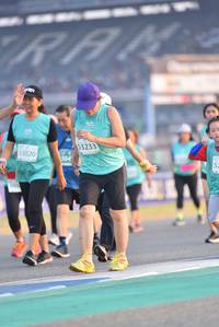 BIB: 53233, 53020
                            <button type="button" onclick="openModal(10473397)" class="btn btn-primary btn-sm float-right btn-popup" data-toggle="modal" data-target=".modal-high-quality">
                        <i class="fas fa-shopping-cart"></i> Add to Cart
                    </button>
                                            <button type="button" onclick="isThisMe(10473397, true)" class="btn btn-success btn-sm float-right btn-popup btn-isme hidden" data-toggle="tooltip" data-placement="bottom" title="นี่คือรูปของคุณใช่ไหม คลิกที่นี่เพื่อเอาเข้าอัลบั้ม">
                        <i class="fas fa-plus"></i> Add to album
                    </button>
                    <button type="button" onclick="isThisMe(10473397, false)" class="btn btn-warning btn-sm float-right btn-popup btn-isnotme hidden">
                        <i class="fas fa-ban"></i> Remove from album
                    </button>