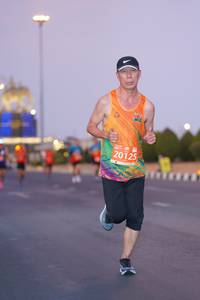 BIB: 20125
                            <button type="button" onclick="openModal(11962468)" class="btn btn-primary btn-sm float-right btn-popup" data-toggle="modal" data-target=".modal-high-quality">
                        <i class="fas fa-shopping-cart"></i> Add to Cart
                    </button>
                                            <button type="button" onclick="isThisMe(11962468, true)" class="btn btn-success btn-sm float-right btn-popup btn-isme hidden" data-toggle="tooltip" data-placement="bottom" title="นี่คือรูปของคุณใช่ไหม คลิกที่นี่เพื่อเอาเข้าอัลบั้ม">
                        <i class="fas fa-plus"></i> Add to album
                    </button>
                    <button type="button" onclick="isThisMe(11962468, false)" class="btn btn-warning btn-sm float-right btn-popup btn-isnotme hidden">
                        <i class="fas fa-ban"></i> Remove from album
                    </button>
