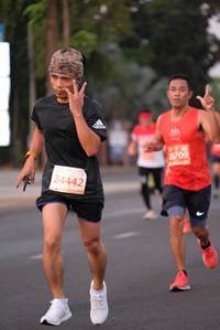 BIB: 20709, 24442
                            <button type="button" onclick="openModal(12145200)" class="btn btn-primary btn-sm float-right btn-popup" data-toggle="modal" data-target=".modal-high-quality">
                        <i class="fas fa-shopping-cart"></i> Add to Cart
                    </button>
                                            <button type="button" onclick="isThisMe(12145200, true)" class="btn btn-success btn-sm float-right btn-popup btn-isme hidden" data-toggle="tooltip" data-placement="bottom" title="นี่คือรูปของคุณใช่ไหม คลิกที่นี่เพื่อเอาเข้าอัลบั้ม">
                        <i class="fas fa-plus"></i> Add to album
                    </button>
                    <button type="button" onclick="isThisMe(12145200, false)" class="btn btn-warning btn-sm float-right btn-popup btn-isnotme hidden">
                        <i class="fas fa-ban"></i> Remove from album
                    </button>