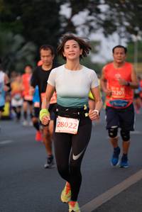 BIB: 21201, 28022
                            <button type="button" onclick="openModal(12046636)" class="btn btn-primary btn-sm float-right btn-popup" data-toggle="modal" data-target=".modal-high-quality">
                        <i class="fas fa-shopping-cart"></i> Add to Cart
                    </button>
                                            <button type="button" onclick="isThisMe(12046636, true)" class="btn btn-success btn-sm float-right btn-popup btn-isme hidden" data-toggle="tooltip" data-placement="bottom" title="นี่คือรูปของคุณใช่ไหม คลิกที่นี่เพื่อเอาเข้าอัลบั้ม">
                        <i class="fas fa-plus"></i> Add to album
                    </button>
                    <button type="button" onclick="isThisMe(12046636, false)" class="btn btn-warning btn-sm float-right btn-popup btn-isnotme hidden">
                        <i class="fas fa-ban"></i> Remove from album
                    </button>