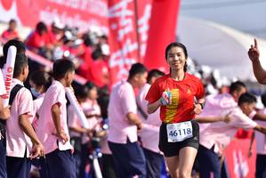 BIB: 46118
                            <button type="button" onclick="openModal(11624172)" class="btn btn-primary btn-sm float-right btn-popup" data-toggle="modal" data-target=".modal-high-quality">
                        <i class="fas fa-shopping-cart"></i> Add to Cart
                    </button>
                                            <button type="button" onclick="isThisMe(11624172, true)" class="btn btn-success btn-sm float-right btn-popup btn-isme hidden" data-toggle="tooltip" data-placement="bottom" title="นี่คือรูปของคุณใช่ไหม คลิกที่นี่เพื่อเอาเข้าอัลบั้ม">
                        <i class="fas fa-plus"></i> Add to album
                    </button>
                    <button type="button" onclick="isThisMe(11624172, false)" class="btn btn-warning btn-sm float-right btn-popup btn-isnotme hidden">
                        <i class="fas fa-ban"></i> Remove from album
                    </button>