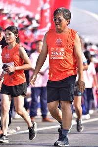 BIB: 21228
                            <button type="button" onclick="openModal(11597582)" class="btn btn-primary btn-sm float-right btn-popup" data-toggle="modal" data-target=".modal-high-quality">
                        <i class="fas fa-shopping-cart"></i> Add to Cart
                    </button>
                                            <button type="button" onclick="isThisMe(11597582, true)" class="btn btn-success btn-sm float-right btn-popup btn-isme hidden" data-toggle="tooltip" data-placement="bottom" title="นี่คือรูปของคุณใช่ไหม คลิกที่นี่เพื่อเอาเข้าอัลบั้ม">
                        <i class="fas fa-plus"></i> Add to album
                    </button>
                    <button type="button" onclick="isThisMe(11597582, false)" class="btn btn-warning btn-sm float-right btn-popup btn-isnotme hidden">
                        <i class="fas fa-ban"></i> Remove from album
                    </button>