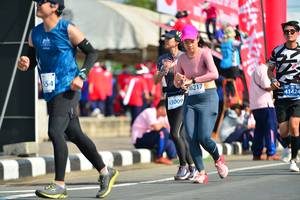 BIB: 29381, 253, 43390
                            <button type="button" onclick="openModal(11105055)" class="btn btn-primary btn-sm float-right btn-popup" data-toggle="modal" data-target=".modal-high-quality">
                        <i class="fas fa-shopping-cart"></i> Add to Cart
                    </button>
                                            <button type="button" onclick="isThisMe(11105055, true)" class="btn btn-success btn-sm float-right btn-popup btn-isme hidden" data-toggle="tooltip" data-placement="bottom" title="นี่คือรูปของคุณใช่ไหม คลิกที่นี่เพื่อเอาเข้าอัลบั้ม">
                        <i class="fas fa-plus"></i> Add to album
                    </button>
                    <button type="button" onclick="isThisMe(11105055, false)" class="btn btn-warning btn-sm float-right btn-popup btn-isnotme hidden">
                        <i class="fas fa-ban"></i> Remove from album
                    </button>