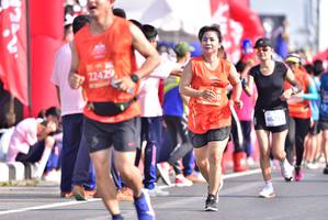 BIB: 25542, 28159
                            <button type="button" onclick="openModal(11664928)" class="btn btn-primary btn-sm float-right btn-popup" data-toggle="modal" data-target=".modal-high-quality">
                        <i class="fas fa-shopping-cart"></i> Add to Cart
                    </button>
                                            <button type="button" onclick="isThisMe(11664928, true)" class="btn btn-success btn-sm float-right btn-popup btn-isme hidden" data-toggle="tooltip" data-placement="bottom" title="นี่คือรูปของคุณใช่ไหม คลิกที่นี่เพื่อเอาเข้าอัลบั้ม">
                        <i class="fas fa-plus"></i> Add to album
                    </button>
                    <button type="button" onclick="isThisMe(11664928, false)" class="btn btn-warning btn-sm float-right btn-popup btn-isnotme hidden">
                        <i class="fas fa-ban"></i> Remove from album
                    </button>