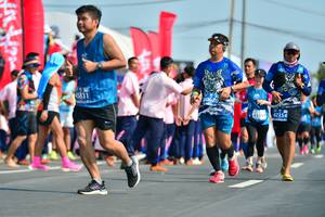 BIB: 29135
                            <button type="button" onclick="openModal(11141304)" class="btn btn-primary btn-sm float-right btn-popup" data-toggle="modal" data-target=".modal-high-quality">
                        <i class="fas fa-shopping-cart"></i> Add to Cart
                    </button>
                                            <button type="button" onclick="isThisMe(11141304, true)" class="btn btn-success btn-sm float-right btn-popup btn-isme hidden" data-toggle="tooltip" data-placement="bottom" title="นี่คือรูปของคุณใช่ไหม คลิกที่นี่เพื่อเอาเข้าอัลบั้ม">
                        <i class="fas fa-plus"></i> Add to album
                    </button>
                    <button type="button" onclick="isThisMe(11141304, false)" class="btn btn-warning btn-sm float-right btn-popup btn-isnotme hidden">
                        <i class="fas fa-ban"></i> Remove from album
                    </button>