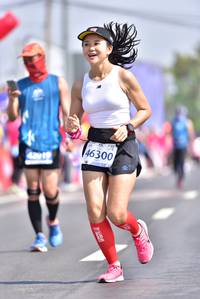 BIB: 46300
                            <button type="button" onclick="openModal(11706108)" class="btn btn-primary btn-sm float-right btn-popup" data-toggle="modal" data-target=".modal-high-quality">
                        <i class="fas fa-shopping-cart"></i> Add to Cart
                    </button>
                                            <button type="button" onclick="isThisMe(11706108, true)" class="btn btn-success btn-sm float-right btn-popup btn-isme hidden" data-toggle="tooltip" data-placement="bottom" title="นี่คือรูปของคุณใช่ไหม คลิกที่นี่เพื่อเอาเข้าอัลบั้ม">
                        <i class="fas fa-plus"></i> Add to album
                    </button>
                    <button type="button" onclick="isThisMe(11706108, false)" class="btn btn-warning btn-sm float-right btn-popup btn-isnotme hidden">
                        <i class="fas fa-ban"></i> Remove from album
                    </button>