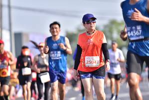 BIB: 224
                            <button type="button" onclick="openModal(11615082)" class="btn btn-primary btn-sm float-right btn-popup" data-toggle="modal" data-target=".modal-high-quality">
                        <i class="fas fa-shopping-cart"></i> Add to Cart
                    </button>
                                            <button type="button" onclick="isThisMe(11615082, true)" class="btn btn-success btn-sm float-right btn-popup btn-isme hidden" data-toggle="tooltip" data-placement="bottom" title="นี่คือรูปของคุณใช่ไหม คลิกที่นี่เพื่อเอาเข้าอัลบั้ม">
                        <i class="fas fa-plus"></i> Add to album
                    </button>
                    <button type="button" onclick="isThisMe(11615082, false)" class="btn btn-warning btn-sm float-right btn-popup btn-isnotme hidden">
                        <i class="fas fa-ban"></i> Remove from album
                    </button>