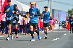 BIB: 2334, 41648, 40621, 1542
                            <button type="button" onclick="openModal(11103084)" class="btn btn-primary btn-sm float-right btn-popup" data-toggle="modal" data-target=".modal-high-quality">
                        <i class="fas fa-shopping-cart"></i> Add to Cart
                    </button>
                                            <button type="button" onclick="isThisMe(11103084, true)" class="btn btn-success btn-sm float-right btn-popup btn-isme hidden" data-toggle="tooltip" data-placement="bottom" title="นี่คือรูปของคุณใช่ไหม คลิกที่นี่เพื่อเอาเข้าอัลบั้ม">
                        <i class="fas fa-plus"></i> Add to album
                    </button>
                    <button type="button" onclick="isThisMe(11103084, false)" class="btn btn-warning btn-sm float-right btn-popup btn-isnotme hidden">
                        <i class="fas fa-ban"></i> Remove from album
                    </button>