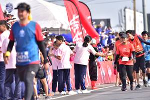 BIB: 4552, 40187, 20137
                            <button type="button" onclick="openModal(11683256)" class="btn btn-primary btn-sm float-right btn-popup" data-toggle="modal" data-target=".modal-high-quality">
                        <i class="fas fa-shopping-cart"></i> Add to Cart
                    </button>
                                            <button type="button" onclick="isThisMe(11683256, true)" class="btn btn-success btn-sm float-right btn-popup btn-isme hidden" data-toggle="tooltip" data-placement="bottom" title="นี่คือรูปของคุณใช่ไหม คลิกที่นี่เพื่อเอาเข้าอัลบั้ม">
                        <i class="fas fa-plus"></i> Add to album
                    </button>
                    <button type="button" onclick="isThisMe(11683256, false)" class="btn btn-warning btn-sm float-right btn-popup btn-isnotme hidden">
                        <i class="fas fa-ban"></i> Remove from album
                    </button>