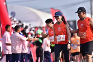 BIB: 5156, 21123, 0830, 232053
                            <button type="button" onclick="openModal(11606628)" class="btn btn-primary btn-sm float-right btn-popup" data-toggle="modal" data-target=".modal-high-quality">
                        <i class="fas fa-shopping-cart"></i> Add to Cart
                    </button>
                                            <button type="button" onclick="isThisMe(11606628, true)" class="btn btn-success btn-sm float-right btn-popup btn-isme hidden" data-toggle="tooltip" data-placement="bottom" title="นี่คือรูปของคุณใช่ไหม คลิกที่นี่เพื่อเอาเข้าอัลบั้ม">
                        <i class="fas fa-plus"></i> Add to album
                    </button>
                    <button type="button" onclick="isThisMe(11606628, false)" class="btn btn-warning btn-sm float-right btn-popup btn-isnotme hidden">
                        <i class="fas fa-ban"></i> Remove from album
                    </button>