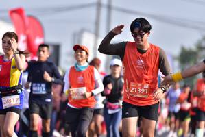 BIB: 5804, 2077, 2552, 81205
                            <button type="button" onclick="openModal(11280582)" class="btn btn-primary btn-sm float-right btn-popup" data-toggle="modal" data-target=".modal-high-quality">
                        <i class="fas fa-shopping-cart"></i> Add to Cart
                    </button>
                                            <button type="button" onclick="isThisMe(11280582, true)" class="btn btn-success btn-sm float-right btn-popup btn-isme hidden" data-toggle="tooltip" data-placement="bottom" title="นี่คือรูปของคุณใช่ไหม คลิกที่นี่เพื่อเอาเข้าอัลบั้ม">
                        <i class="fas fa-plus"></i> Add to album
                    </button>
                    <button type="button" onclick="isThisMe(11280582, false)" class="btn btn-warning btn-sm float-right btn-popup btn-isnotme hidden">
                        <i class="fas fa-ban"></i> Remove from album
                    </button>