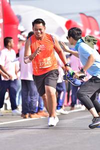 BIB: 4083, 20768, 27614
                            <button type="button" onclick="openModal(11684618)" class="btn btn-primary btn-sm float-right btn-popup" data-toggle="modal" data-target=".modal-high-quality">
                        <i class="fas fa-shopping-cart"></i> Add to Cart
                    </button>
                                            <button type="button" onclick="isThisMe(11684618, true)" class="btn btn-success btn-sm float-right btn-popup btn-isme hidden" data-toggle="tooltip" data-placement="bottom" title="นี่คือรูปของคุณใช่ไหม คลิกที่นี่เพื่อเอาเข้าอัลบั้ม">
                        <i class="fas fa-plus"></i> Add to album
                    </button>
                    <button type="button" onclick="isThisMe(11684618, false)" class="btn btn-warning btn-sm float-right btn-popup btn-isnotme hidden">
                        <i class="fas fa-ban"></i> Remove from album
                    </button>