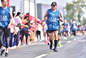 BIB: 4072, 40142
                            <button type="button" onclick="openModal(11692968)" class="btn btn-primary btn-sm float-right btn-popup" data-toggle="modal" data-target=".modal-high-quality">
                        <i class="fas fa-shopping-cart"></i> Add to Cart
                    </button>
                                            <button type="button" onclick="isThisMe(11692968, true)" class="btn btn-success btn-sm float-right btn-popup btn-isme hidden" data-toggle="tooltip" data-placement="bottom" title="นี่คือรูปของคุณใช่ไหม คลิกที่นี่เพื่อเอาเข้าอัลบั้ม">
                        <i class="fas fa-plus"></i> Add to album
                    </button>
                    <button type="button" onclick="isThisMe(11692968, false)" class="btn btn-warning btn-sm float-right btn-popup btn-isnotme hidden">
                        <i class="fas fa-ban"></i> Remove from album
                    </button>