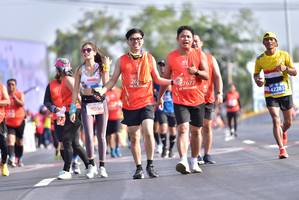 BIB: 11401
                            <button type="button" onclick="openModal(11611935)" class="btn btn-primary btn-sm float-right btn-popup" data-toggle="modal" data-target=".modal-high-quality">
                        <i class="fas fa-shopping-cart"></i> Add to Cart
                    </button>
                                            <button type="button" onclick="isThisMe(11611935, true)" class="btn btn-success btn-sm float-right btn-popup btn-isme hidden" data-toggle="tooltip" data-placement="bottom" title="นี่คือรูปของคุณใช่ไหม คลิกที่นี่เพื่อเอาเข้าอัลบั้ม">
                        <i class="fas fa-plus"></i> Add to album
                    </button>
                    <button type="button" onclick="isThisMe(11611935, false)" class="btn btn-warning btn-sm float-right btn-popup btn-isnotme hidden">
                        <i class="fas fa-ban"></i> Remove from album
                    </button>