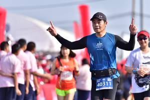 BIB: 272, 264, 2355, 25957
                            <button type="button" onclick="openModal(11648290)" class="btn btn-primary btn-sm float-right btn-popup" data-toggle="modal" data-target=".modal-high-quality">
                        <i class="fas fa-shopping-cart"></i> Add to Cart
                    </button>
                                            <button type="button" onclick="isThisMe(11648290, true)" class="btn btn-success btn-sm float-right btn-popup btn-isme hidden" data-toggle="tooltip" data-placement="bottom" title="นี่คือรูปของคุณใช่ไหม คลิกที่นี่เพื่อเอาเข้าอัลบั้ม">
                        <i class="fas fa-plus"></i> Add to album
                    </button>
                    <button type="button" onclick="isThisMe(11648290, false)" class="btn btn-warning btn-sm float-right btn-popup btn-isnotme hidden">
                        <i class="fas fa-ban"></i> Remove from album
                    </button>