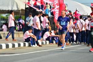 BIB: 2770, 26286, 80808
                            <button type="button" onclick="openModal(11099824)" class="btn btn-primary btn-sm float-right btn-popup" data-toggle="modal" data-target=".modal-high-quality">
                        <i class="fas fa-shopping-cart"></i> Add to Cart
                    </button>
                                            <button type="button" onclick="isThisMe(11099824, true)" class="btn btn-success btn-sm float-right btn-popup btn-isme hidden" data-toggle="tooltip" data-placement="bottom" title="นี่คือรูปของคุณใช่ไหม คลิกที่นี่เพื่อเอาเข้าอัลบั้ม">
                        <i class="fas fa-plus"></i> Add to album
                    </button>
                    <button type="button" onclick="isThisMe(11099824, false)" class="btn btn-warning btn-sm float-right btn-popup btn-isnotme hidden">
                        <i class="fas fa-ban"></i> Remove from album
                    </button>