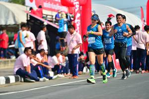 BIB: 4106, 463, 40225
                            <button type="button" onclick="openModal(11105861)" class="btn btn-primary btn-sm float-right btn-popup" data-toggle="modal" data-target=".modal-high-quality">
                        <i class="fas fa-shopping-cart"></i> Add to Cart
                    </button>
                                            <button type="button" onclick="isThisMe(11105861, true)" class="btn btn-success btn-sm float-right btn-popup btn-isme hidden" data-toggle="tooltip" data-placement="bottom" title="นี่คือรูปของคุณใช่ไหม คลิกที่นี่เพื่อเอาเข้าอัลบั้ม">
                        <i class="fas fa-plus"></i> Add to album
                    </button>
                    <button type="button" onclick="isThisMe(11105861, false)" class="btn btn-warning btn-sm float-right btn-popup btn-isnotme hidden">
                        <i class="fas fa-ban"></i> Remove from album
                    </button>