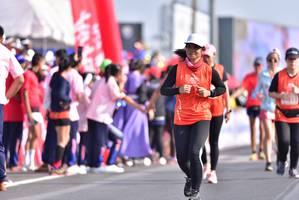 BIB: 80261, 80250, 27044
                            <button type="button" onclick="openModal(11628304)" class="btn btn-primary btn-sm float-right btn-popup" data-toggle="modal" data-target=".modal-high-quality">
                        <i class="fas fa-shopping-cart"></i> Add to Cart
                    </button>
                                            <button type="button" onclick="isThisMe(11628304, true)" class="btn btn-success btn-sm float-right btn-popup btn-isme hidden" data-toggle="tooltip" data-placement="bottom" title="นี่คือรูปของคุณใช่ไหม คลิกที่นี่เพื่อเอาเข้าอัลบั้ม">
                        <i class="fas fa-plus"></i> Add to album
                    </button>
                    <button type="button" onclick="isThisMe(11628304, false)" class="btn btn-warning btn-sm float-right btn-popup btn-isnotme hidden">
                        <i class="fas fa-ban"></i> Remove from album
                    </button>