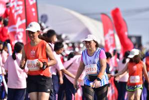 BIB: 8841, 2604
                            <button type="button" onclick="openModal(11646621)" class="btn btn-primary btn-sm float-right btn-popup" data-toggle="modal" data-target=".modal-high-quality">
                        <i class="fas fa-shopping-cart"></i> Add to Cart
                    </button>
                                            <button type="button" onclick="isThisMe(11646621, true)" class="btn btn-success btn-sm float-right btn-popup btn-isme hidden" data-toggle="tooltip" data-placement="bottom" title="นี่คือรูปของคุณใช่ไหม คลิกที่นี่เพื่อเอาเข้าอัลบั้ม">
                        <i class="fas fa-plus"></i> Add to album
                    </button>
                    <button type="button" onclick="isThisMe(11646621, false)" class="btn btn-warning btn-sm float-right btn-popup btn-isnotme hidden">
                        <i class="fas fa-ban"></i> Remove from album
                    </button>