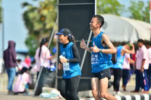 BIB: 0915, 365
                            <button type="button" onclick="openModal(11120276)" class="btn btn-primary btn-sm float-right btn-popup" data-toggle="modal" data-target=".modal-high-quality">
                        <i class="fas fa-shopping-cart"></i> Add to Cart
                    </button>
                                            <button type="button" onclick="isThisMe(11120276, true)" class="btn btn-success btn-sm float-right btn-popup btn-isme hidden" data-toggle="tooltip" data-placement="bottom" title="นี่คือรูปของคุณใช่ไหม คลิกที่นี่เพื่อเอาเข้าอัลบั้ม">
                        <i class="fas fa-plus"></i> Add to album
                    </button>
                    <button type="button" onclick="isThisMe(11120276, false)" class="btn btn-warning btn-sm float-right btn-popup btn-isnotme hidden">
                        <i class="fas fa-ban"></i> Remove from album
                    </button>