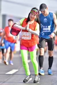 BIB: 40890, 28441
                            <button type="button" onclick="openModal(11677519)" class="btn btn-primary btn-sm float-right btn-popup" data-toggle="modal" data-target=".modal-high-quality">
                        <i class="fas fa-shopping-cart"></i> Add to Cart
                    </button>
                                            <button type="button" onclick="isThisMe(11677519, true)" class="btn btn-success btn-sm float-right btn-popup btn-isme hidden" data-toggle="tooltip" data-placement="bottom" title="นี่คือรูปของคุณใช่ไหม คลิกที่นี่เพื่อเอาเข้าอัลบั้ม">
                        <i class="fas fa-plus"></i> Add to album
                    </button>
                    <button type="button" onclick="isThisMe(11677519, false)" class="btn btn-warning btn-sm float-right btn-popup btn-isnotme hidden">
                        <i class="fas fa-ban"></i> Remove from album
                    </button>