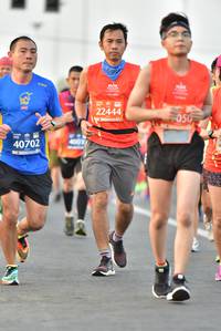 BIB: 22444, 050, 40702
                            <button type="button" onclick="openModal(11754282)" class="btn btn-primary btn-sm float-right btn-popup" data-toggle="modal" data-target=".modal-high-quality">
                        <i class="fas fa-shopping-cart"></i> Add to Cart
                    </button>
                                            <button type="button" onclick="isThisMe(11754282, true)" class="btn btn-success btn-sm float-right btn-popup btn-isme hidden" data-toggle="tooltip" data-placement="bottom" title="นี่คือรูปของคุณใช่ไหม คลิกที่นี่เพื่อเอาเข้าอัลบั้ม">
                        <i class="fas fa-plus"></i> Add to album
                    </button>
                    <button type="button" onclick="isThisMe(11754282, false)" class="btn btn-warning btn-sm float-right btn-popup btn-isnotme hidden">
                        <i class="fas fa-ban"></i> Remove from album
                    </button>