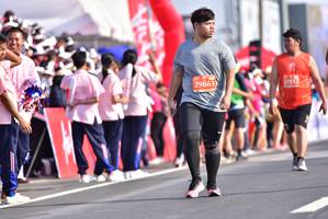 BIB: 26509, 26760, 45411, 20174
                            <button type="button" onclick="openModal(11611656)" class="btn btn-primary btn-sm float-right btn-popup" data-toggle="modal" data-target=".modal-high-quality">
                        <i class="fas fa-shopping-cart"></i> Add to Cart
                    </button>
                                            <button type="button" onclick="isThisMe(11611656, true)" class="btn btn-success btn-sm float-right btn-popup btn-isme hidden" data-toggle="tooltip" data-placement="bottom" title="นี่คือรูปของคุณใช่ไหม คลิกที่นี่เพื่อเอาเข้าอัลบั้ม">
                        <i class="fas fa-plus"></i> Add to album
                    </button>
                    <button type="button" onclick="isThisMe(11611656, false)" class="btn btn-warning btn-sm float-right btn-popup btn-isnotme hidden">
                        <i class="fas fa-ban"></i> Remove from album
                    </button>