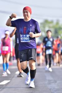 BIB: 41980
                            <button type="button" onclick="openModal(11613894)" class="btn btn-primary btn-sm float-right btn-popup" data-toggle="modal" data-target=".modal-high-quality">
                        <i class="fas fa-shopping-cart"></i> Add to Cart
                    </button>
                                            <button type="button" onclick="isThisMe(11613894, true)" class="btn btn-success btn-sm float-right btn-popup btn-isme hidden" data-toggle="tooltip" data-placement="bottom" title="นี่คือรูปของคุณใช่ไหม คลิกที่นี่เพื่อเอาเข้าอัลบั้ม">
                        <i class="fas fa-plus"></i> Add to album
                    </button>
                    <button type="button" onclick="isThisMe(11613894, false)" class="btn btn-warning btn-sm float-right btn-popup btn-isnotme hidden">
                        <i class="fas fa-ban"></i> Remove from album
                    </button>