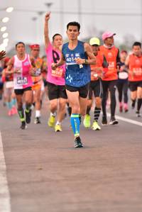BIB: 4012, 2618, 
                            <button type="button" onclick="openModal(11740975)" class="btn btn-primary btn-sm float-right btn-popup" data-toggle="modal" data-target=".modal-high-quality">
                        <i class="fas fa-shopping-cart"></i> Add to Cart
                    </button>
                                            <button type="button" onclick="isThisMe(11740975, true)" class="btn btn-success btn-sm float-right btn-popup btn-isme hidden" data-toggle="tooltip" data-placement="bottom" title="นี่คือรูปของคุณใช่ไหม คลิกที่นี่เพื่อเอาเข้าอัลบั้ม">
                        <i class="fas fa-plus"></i> Add to album
                    </button>
                    <button type="button" onclick="isThisMe(11740975, false)" class="btn btn-warning btn-sm float-right btn-popup btn-isnotme hidden">
                        <i class="fas fa-ban"></i> Remove from album
                    </button>