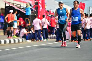 BIB: 27866, 27441, 3197
                            <button type="button" onclick="openModal(11142570)" class="btn btn-primary btn-sm float-right btn-popup" data-toggle="modal" data-target=".modal-high-quality">
                        <i class="fas fa-shopping-cart"></i> Add to Cart
                    </button>
                                            <button type="button" onclick="isThisMe(11142570, true)" class="btn btn-success btn-sm float-right btn-popup btn-isme hidden" data-toggle="tooltip" data-placement="bottom" title="นี่คือรูปของคุณใช่ไหม คลิกที่นี่เพื่อเอาเข้าอัลบั้ม">
                        <i class="fas fa-plus"></i> Add to album
                    </button>
                    <button type="button" onclick="isThisMe(11142570, false)" class="btn btn-warning btn-sm float-right btn-popup btn-isnotme hidden">
                        <i class="fas fa-ban"></i> Remove from album
                    </button>