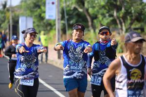 BIB: 249, 8170
                            <button type="button" onclick="openModal(10853558)" class="btn btn-primary btn-sm float-right btn-popup" data-toggle="modal" data-target=".modal-high-quality">
                        <i class="fas fa-shopping-cart"></i> Add to Cart
                    </button>
                                            <button type="button" onclick="isThisMe(10853558, true)" class="btn btn-success btn-sm float-right btn-popup btn-isme hidden" data-toggle="tooltip" data-placement="bottom" title="นี่คือรูปของคุณใช่ไหม คลิกที่นี่เพื่อเอาเข้าอัลบั้ม">
                        <i class="fas fa-plus"></i> Add to album
                    </button>
                    <button type="button" onclick="isThisMe(10853558, false)" class="btn btn-warning btn-sm float-right btn-popup btn-isnotme hidden">
                        <i class="fas fa-ban"></i> Remove from album
                    </button>