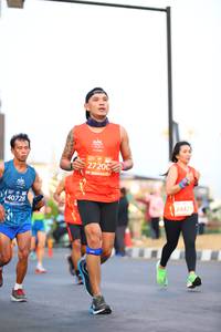 BIB: 27200, 40728, 24421
                            <button type="button" onclick="openModal(10779261)" class="btn btn-primary btn-sm float-right btn-popup" data-toggle="modal" data-target=".modal-high-quality">
                        <i class="fas fa-shopping-cart"></i> Add to Cart
                    </button>
                                            <button type="button" onclick="isThisMe(10779261, true)" class="btn btn-success btn-sm float-right btn-popup btn-isme hidden" data-toggle="tooltip" data-placement="bottom" title="นี่คือรูปของคุณใช่ไหม คลิกที่นี่เพื่อเอาเข้าอัลบั้ม">
                        <i class="fas fa-plus"></i> Add to album
                    </button>
                    <button type="button" onclick="isThisMe(10779261, false)" class="btn btn-warning btn-sm float-right btn-popup btn-isnotme hidden">
                        <i class="fas fa-ban"></i> Remove from album
                    </button>
