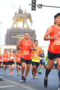 BIB: 256, 27818, 22183
                            <button type="button" onclick="openModal(10800816)" class="btn btn-primary btn-sm float-right btn-popup" data-toggle="modal" data-target=".modal-high-quality">
                        <i class="fas fa-shopping-cart"></i> Add to Cart
                    </button>
                                            <button type="button" onclick="isThisMe(10800816, true)" class="btn btn-success btn-sm float-right btn-popup btn-isme hidden" data-toggle="tooltip" data-placement="bottom" title="นี่คือรูปของคุณใช่ไหม คลิกที่นี่เพื่อเอาเข้าอัลบั้ม">
                        <i class="fas fa-plus"></i> Add to album
                    </button>
                    <button type="button" onclick="isThisMe(10800816, false)" class="btn btn-warning btn-sm float-right btn-popup btn-isnotme hidden">
                        <i class="fas fa-ban"></i> Remove from album
                    </button>