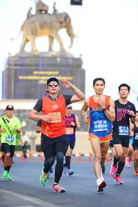 BIB: 7172, 44068, 40768
                            <button type="button" onclick="openModal(10782206)" class="btn btn-primary btn-sm float-right btn-popup" data-toggle="modal" data-target=".modal-high-quality">
                        <i class="fas fa-shopping-cart"></i> Add to Cart
                    </button>
                                            <button type="button" onclick="isThisMe(10782206, true)" class="btn btn-success btn-sm float-right btn-popup btn-isme hidden" data-toggle="tooltip" data-placement="bottom" title="นี่คือรูปของคุณใช่ไหม คลิกที่นี่เพื่อเอาเข้าอัลบั้ม">
                        <i class="fas fa-plus"></i> Add to album
                    </button>
                    <button type="button" onclick="isThisMe(10782206, false)" class="btn btn-warning btn-sm float-right btn-popup btn-isnotme hidden">
                        <i class="fas fa-ban"></i> Remove from album
                    </button>