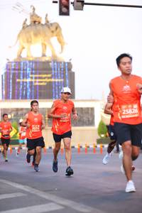 BIB: 25826, 0911, 207
                            <button type="button" onclick="openModal(10721666)" class="btn btn-primary btn-sm float-right btn-popup" data-toggle="modal" data-target=".modal-high-quality">
                        <i class="fas fa-shopping-cart"></i> Add to Cart
                    </button>
                                            <button type="button" onclick="isThisMe(10721666, true)" class="btn btn-success btn-sm float-right btn-popup btn-isme hidden" data-toggle="tooltip" data-placement="bottom" title="นี่คือรูปของคุณใช่ไหม คลิกที่นี่เพื่อเอาเข้าอัลบั้ม">
                        <i class="fas fa-plus"></i> Add to album
                    </button>
                    <button type="button" onclick="isThisMe(10721666, false)" class="btn btn-warning btn-sm float-right btn-popup btn-isnotme hidden">
                        <i class="fas fa-ban"></i> Remove from album
                    </button>