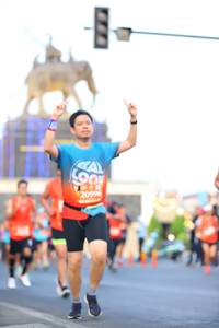 BIB: 20996
                            <button type="button" onclick="openModal(10839527)" class="btn btn-primary btn-sm float-right btn-popup" data-toggle="modal" data-target=".modal-high-quality">
                        <i class="fas fa-shopping-cart"></i> Add to Cart
                    </button>
                                            <button type="button" onclick="isThisMe(10839527, true)" class="btn btn-success btn-sm float-right btn-popup btn-isme hidden" data-toggle="tooltip" data-placement="bottom" title="นี่คือรูปของคุณใช่ไหม คลิกที่นี่เพื่อเอาเข้าอัลบั้ม">
                        <i class="fas fa-plus"></i> Add to album
                    </button>
                    <button type="button" onclick="isThisMe(10839527, false)" class="btn btn-warning btn-sm float-right btn-popup btn-isnotme hidden">
                        <i class="fas fa-ban"></i> Remove from album
                    </button>