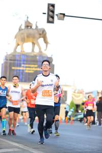 BIB: 22274, 270
                            <button type="button" onclick="openModal(10827667)" class="btn btn-primary btn-sm float-right btn-popup" data-toggle="modal" data-target=".modal-high-quality">
                        <i class="fas fa-shopping-cart"></i> Add to Cart
                    </button>
                                            <button type="button" onclick="isThisMe(10827667, true)" class="btn btn-success btn-sm float-right btn-popup btn-isme hidden" data-toggle="tooltip" data-placement="bottom" title="นี่คือรูปของคุณใช่ไหม คลิกที่นี่เพื่อเอาเข้าอัลบั้ม">
                        <i class="fas fa-plus"></i> Add to album
                    </button>
                    <button type="button" onclick="isThisMe(10827667, false)" class="btn btn-warning btn-sm float-right btn-popup btn-isnotme hidden">
                        <i class="fas fa-ban"></i> Remove from album
                    </button>