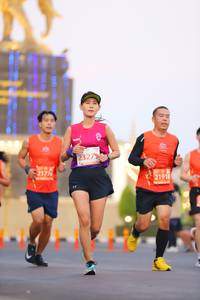 BIB: 2327, 21776, 21918
                            <button type="button" onclick="openModal(10727721)" class="btn btn-primary btn-sm float-right btn-popup" data-toggle="modal" data-target=".modal-high-quality">
                        <i class="fas fa-shopping-cart"></i> Add to Cart
                    </button>
                                            <button type="button" onclick="isThisMe(10727721, true)" class="btn btn-success btn-sm float-right btn-popup btn-isme hidden" data-toggle="tooltip" data-placement="bottom" title="นี่คือรูปของคุณใช่ไหม คลิกที่นี่เพื่อเอาเข้าอัลบั้ม">
                        <i class="fas fa-plus"></i> Add to album
                    </button>
                    <button type="button" onclick="isThisMe(10727721, false)" class="btn btn-warning btn-sm float-right btn-popup btn-isnotme hidden">
                        <i class="fas fa-ban"></i> Remove from album
                    </button>